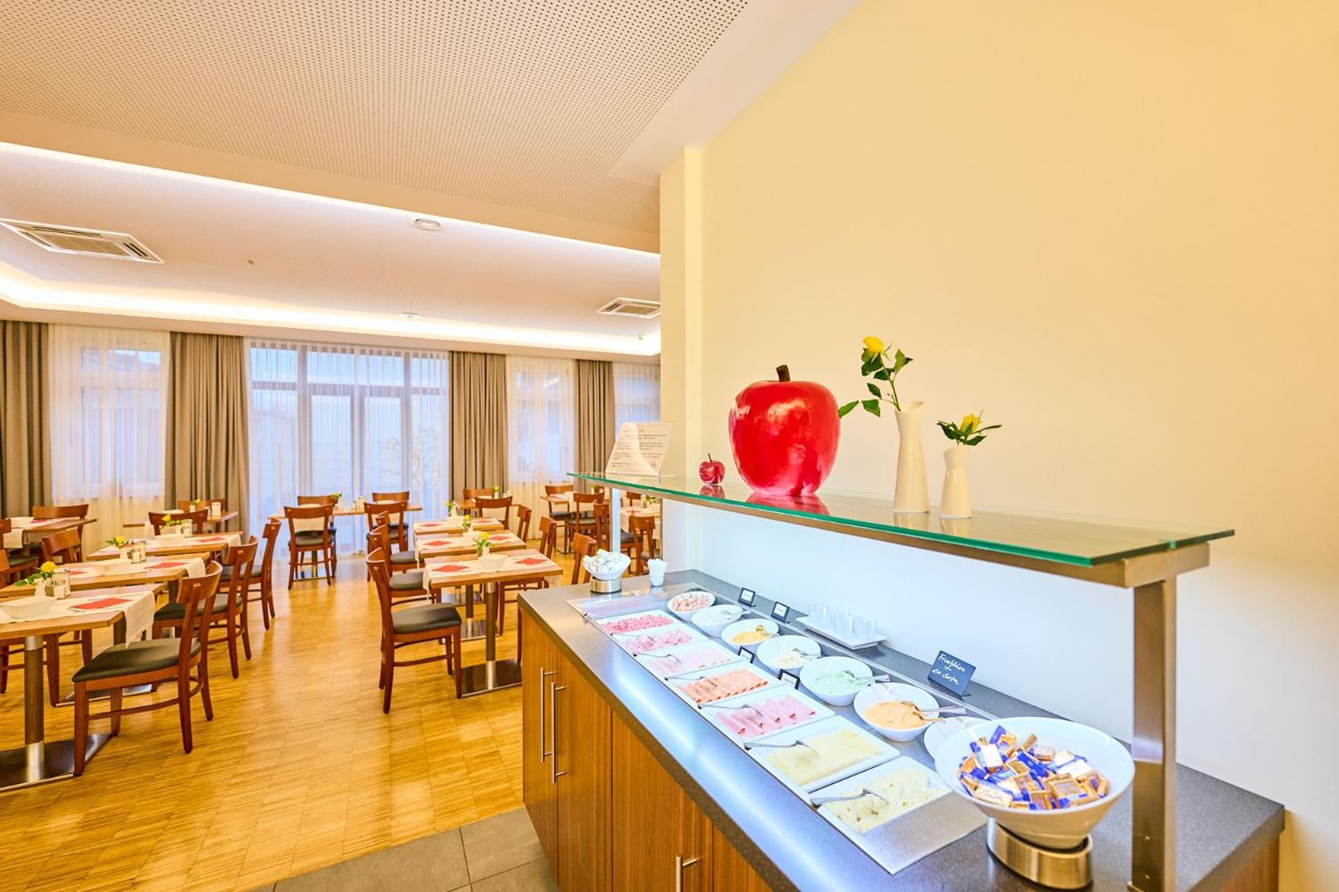 Hotel Apfelbaum Ердінґ Екстер'єр фото